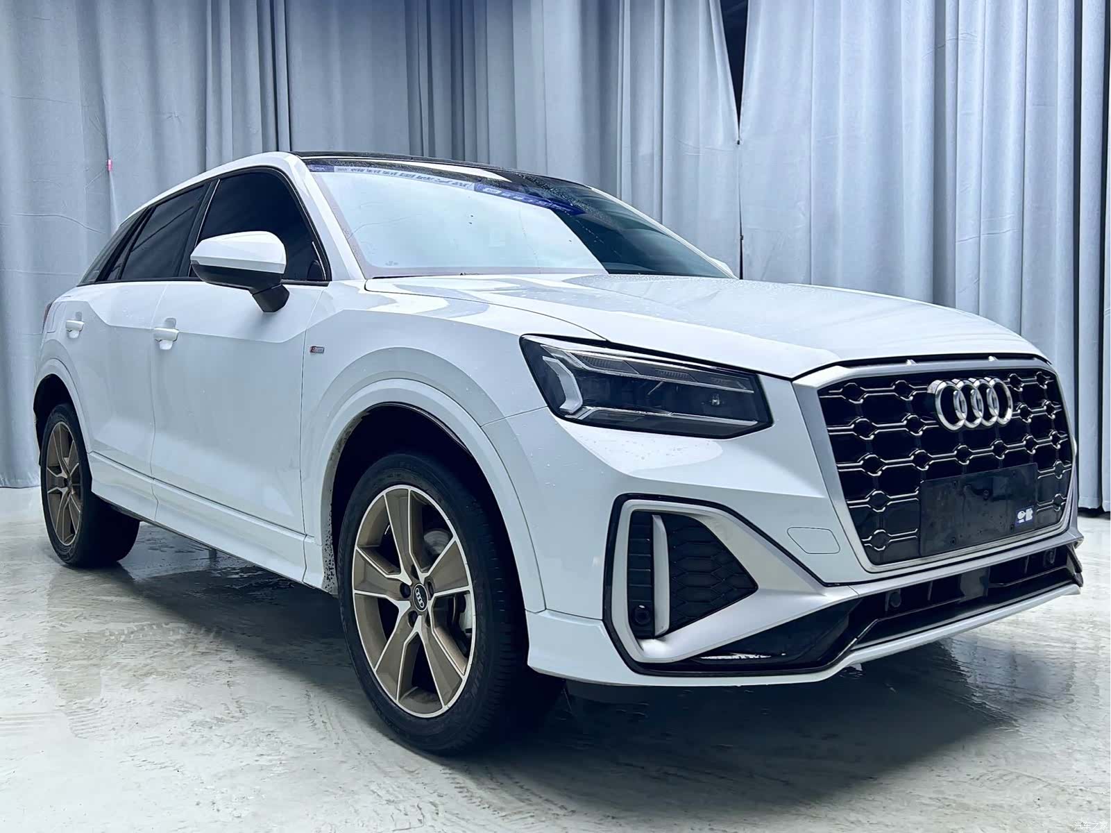 Audi Q2L, 2022 3