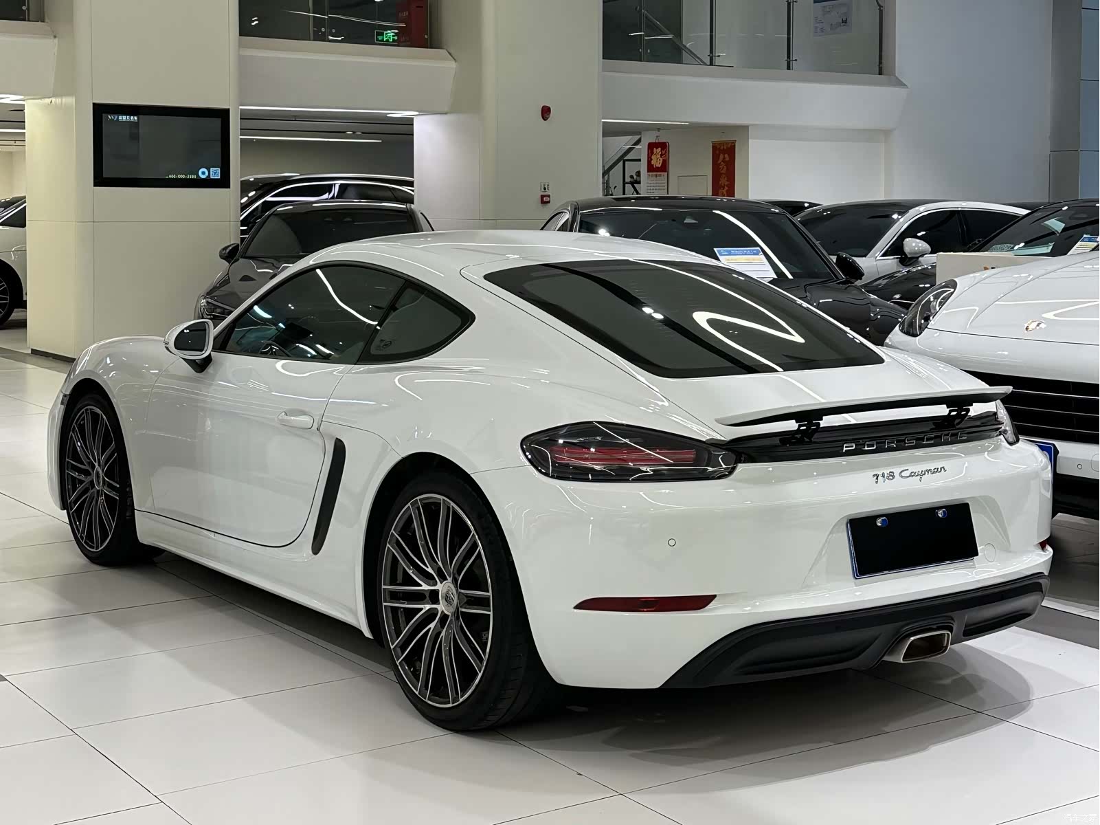 Porsche Cayman, 2021 9