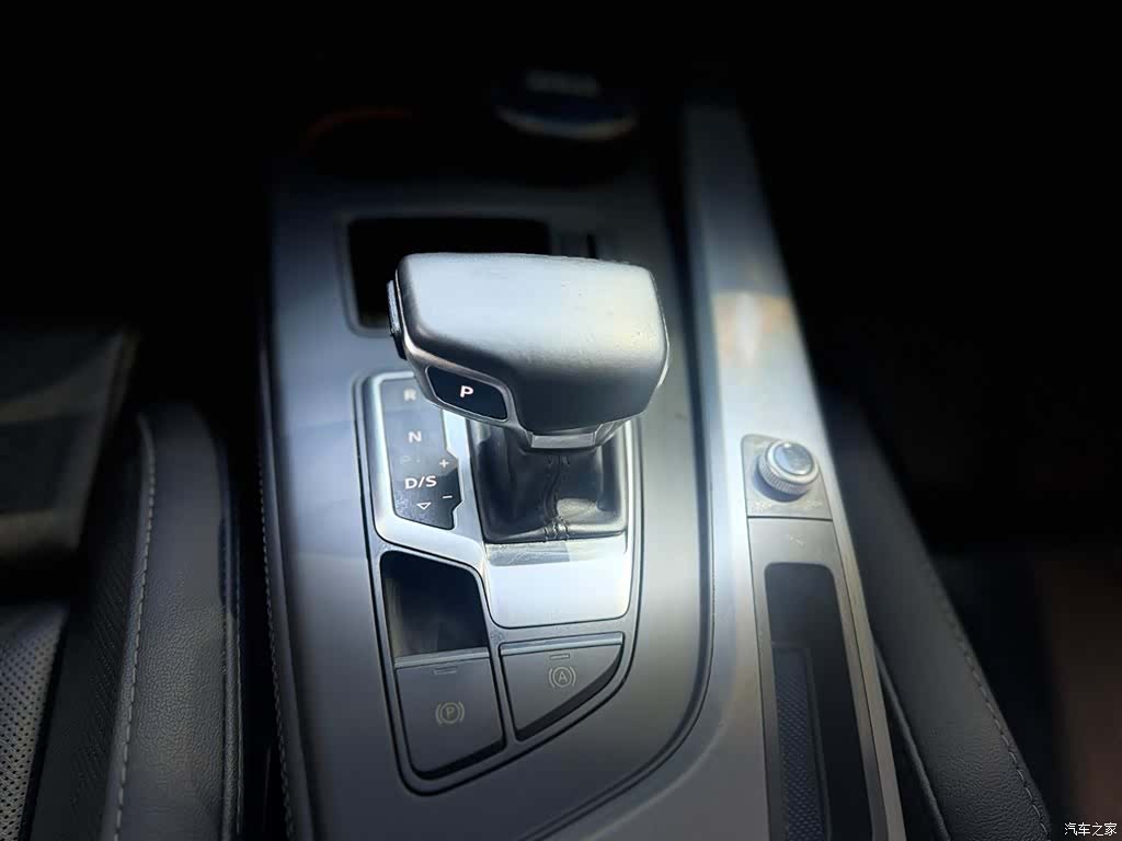 Audi A4L, 2022 12