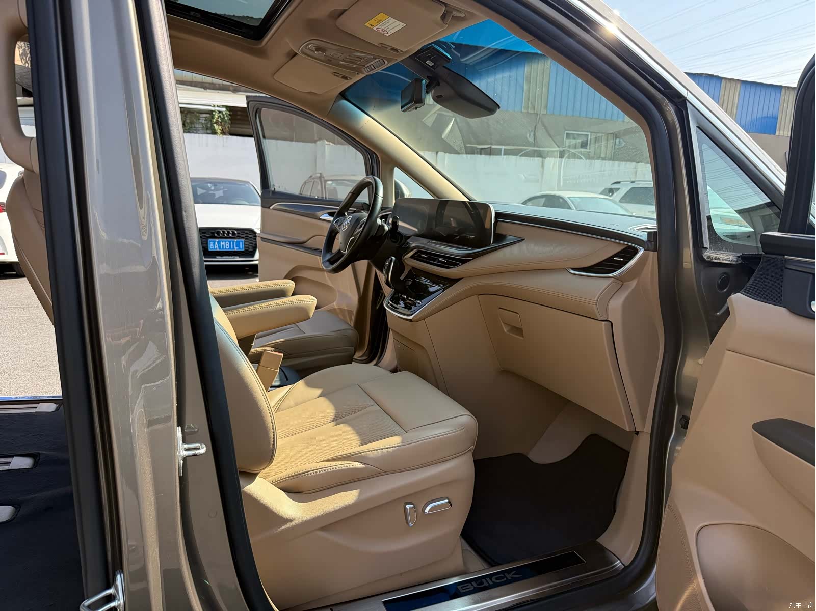Buick GL8, 2020 7