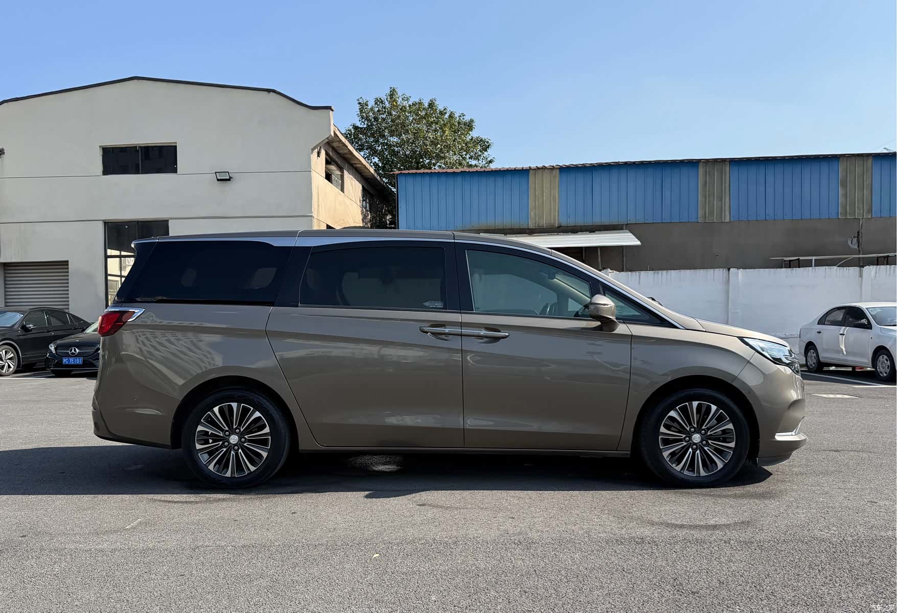Buick GL8, 2020 19
