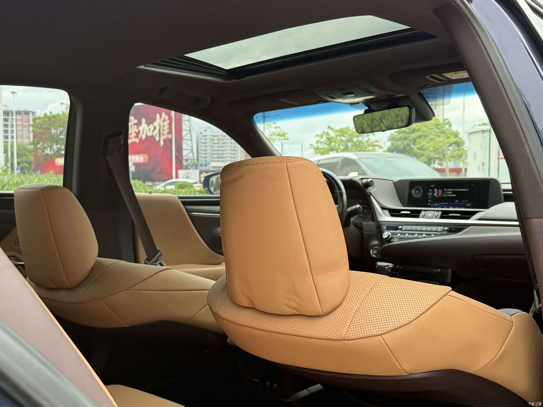 Lexus ES, 2021 17