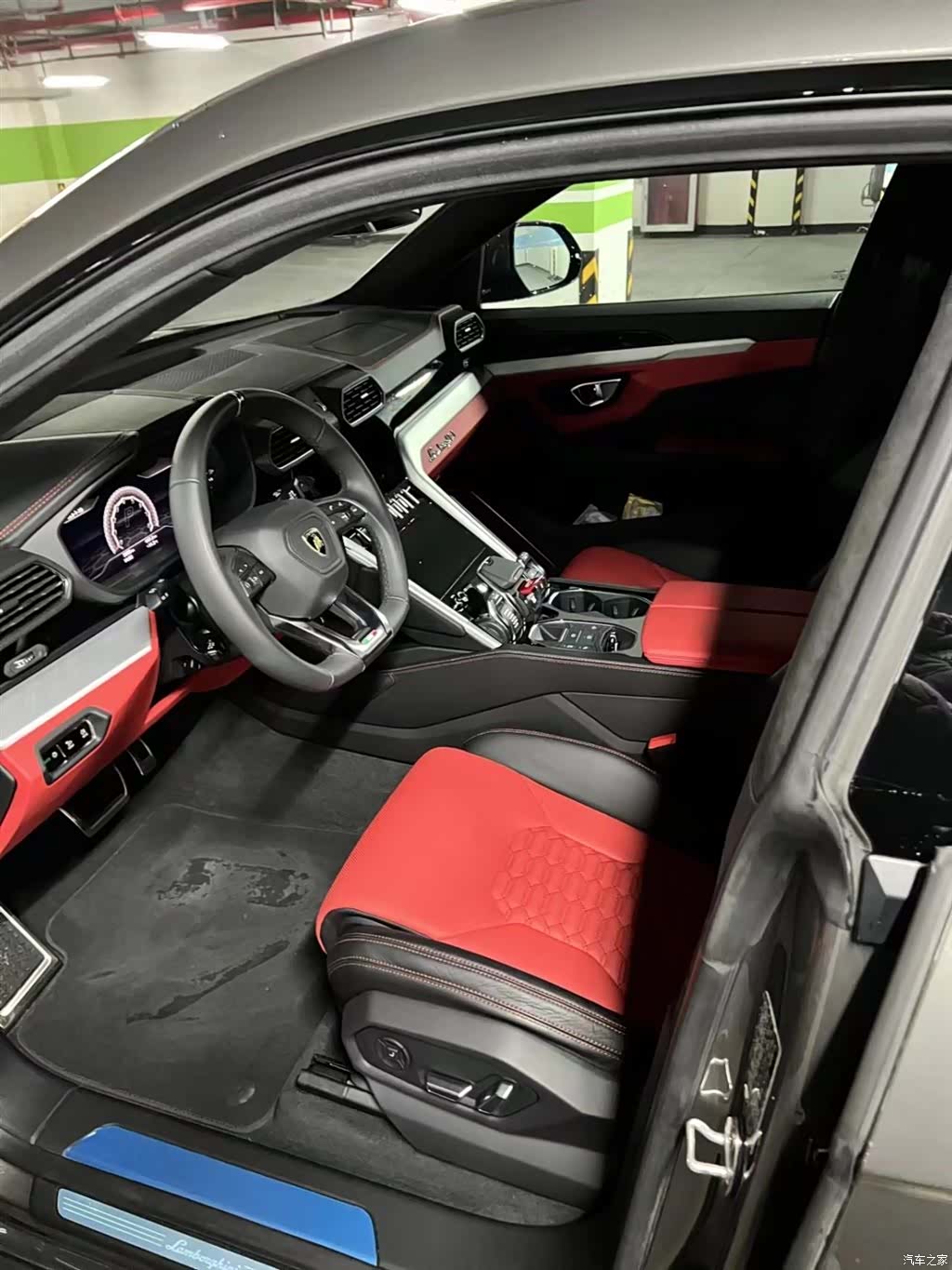 Lamborghini Urus, 2021 6