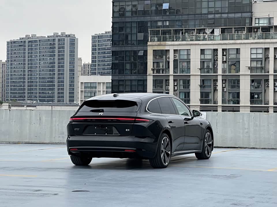 NIO ET5T