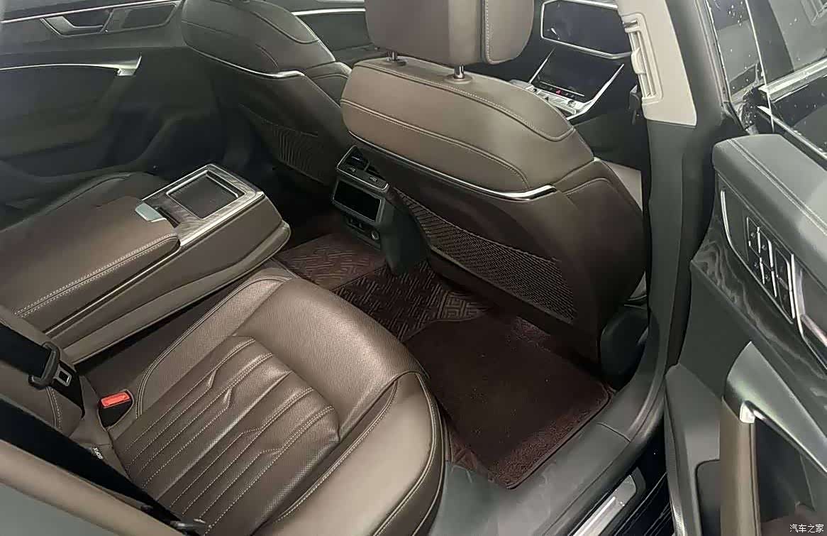 Audi A7L, 2022 11