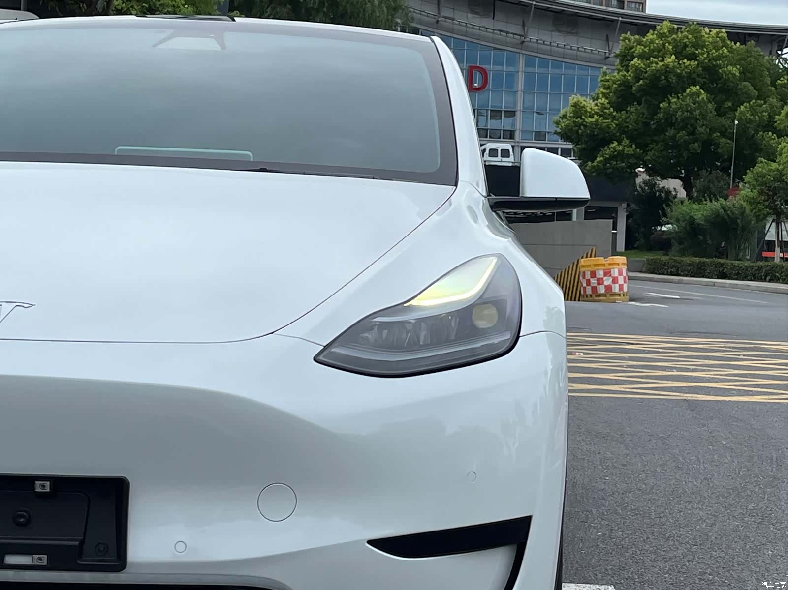 Tesla Model Y, 2023 7
