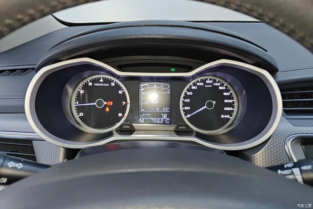 Geely Emgrand, 2018 14