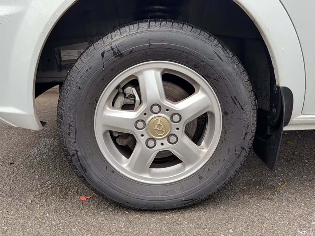 Maxus V80, 2023 10