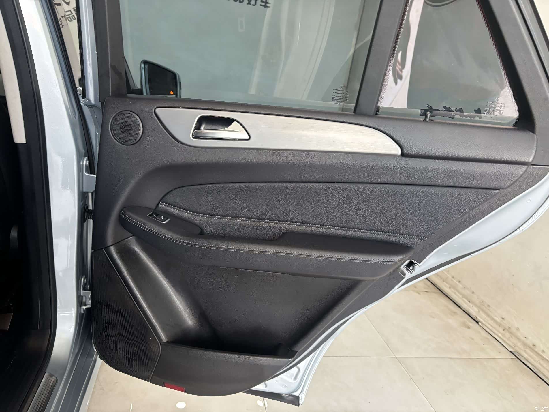 Mercedes-Benz GLE, 2016 22