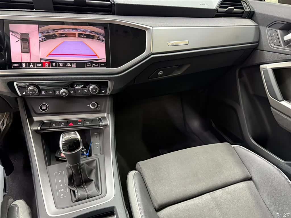 Audi Q3, 2023 12