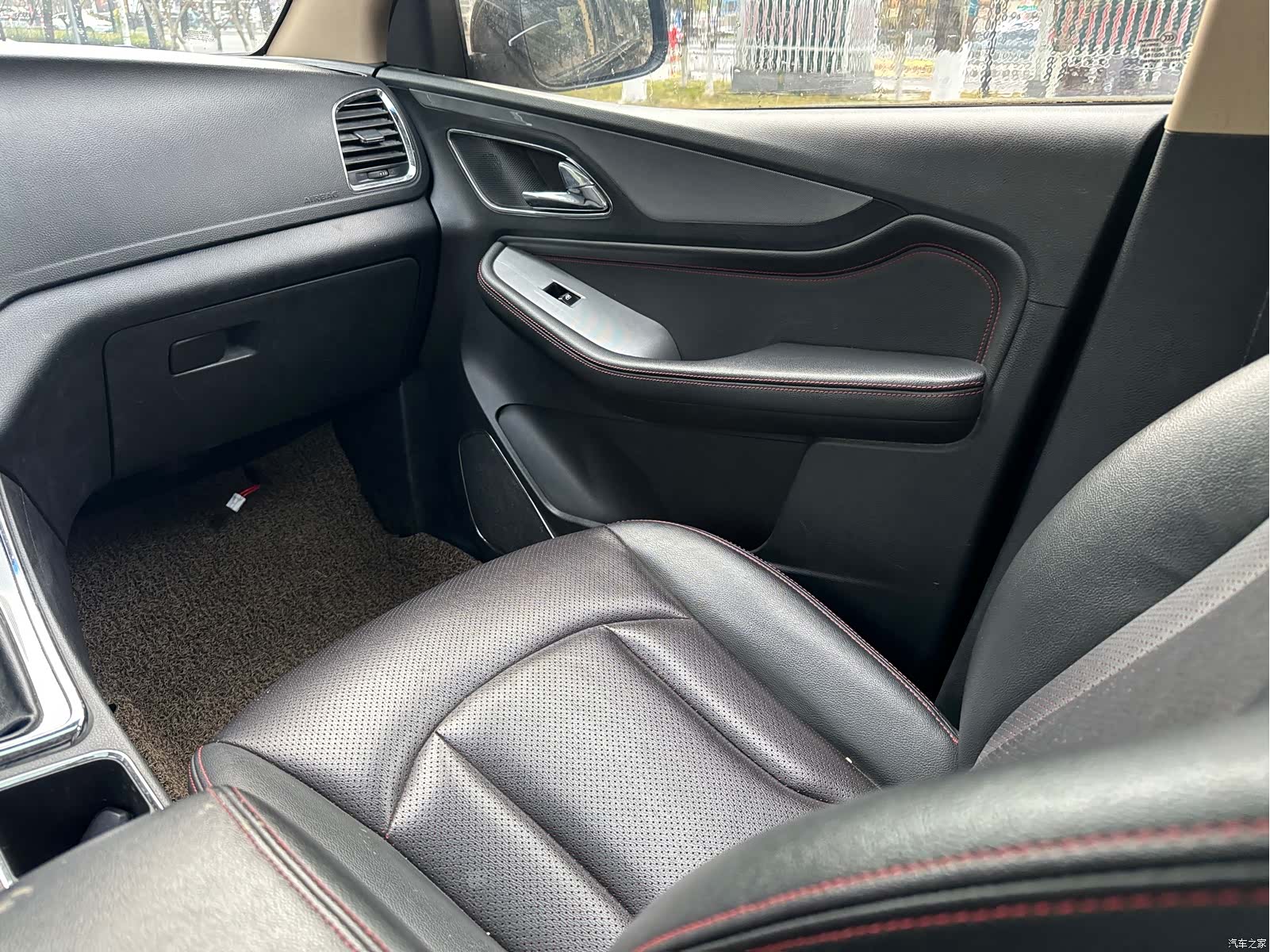 Wuling 560, 2016 9