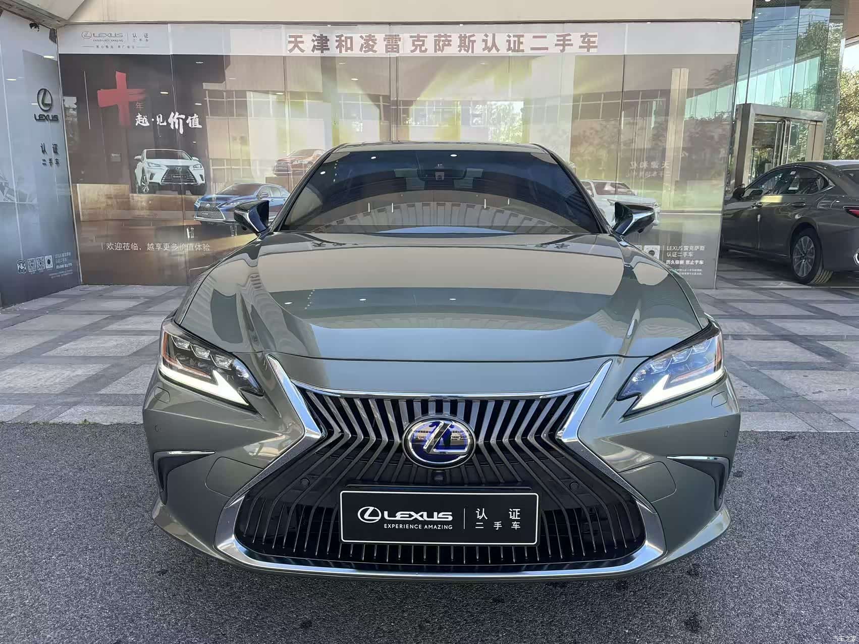 Lexus ES, 2022 2