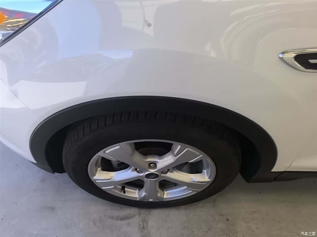 Ford Kuga, 2017 23