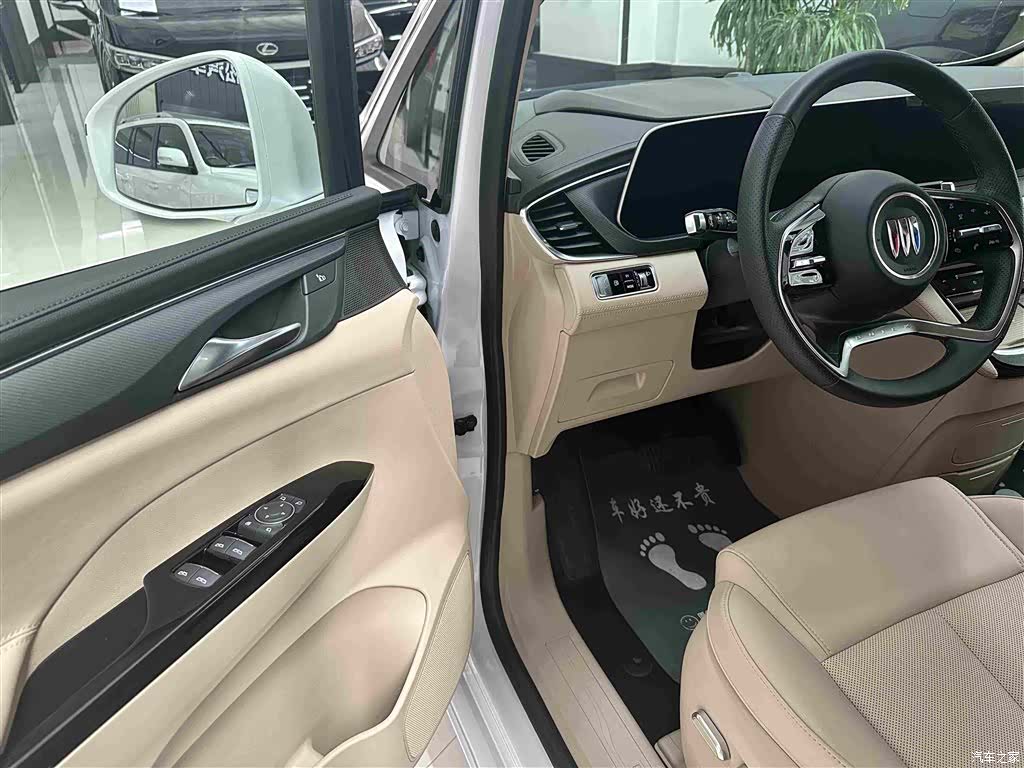 Buick GL8, 2025 10