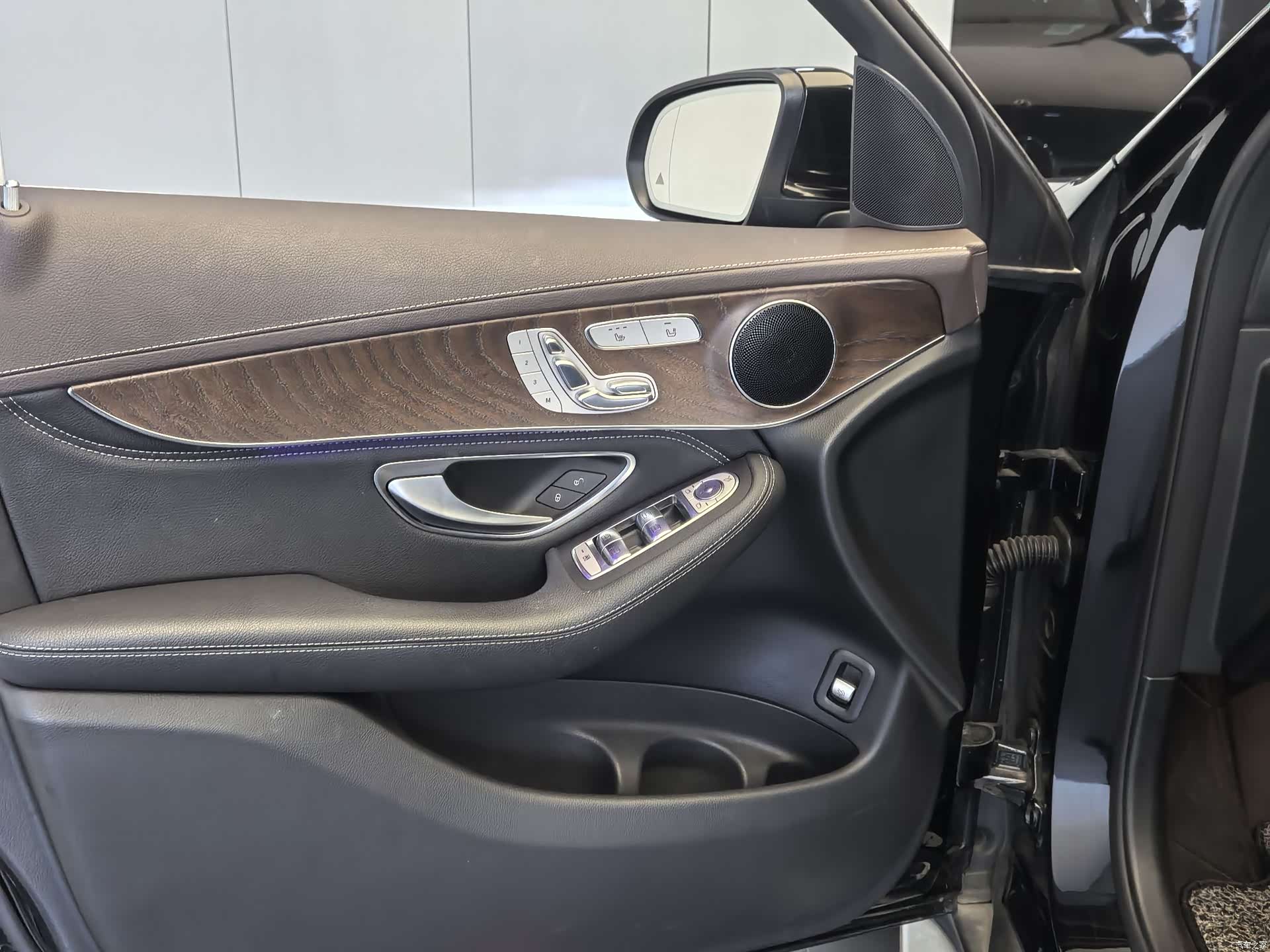 Mercedes-Benz GLC, 2020 16