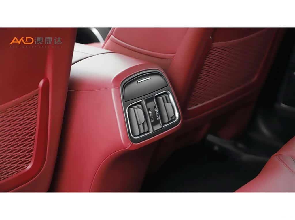 Maserati Levante, 2022 9
