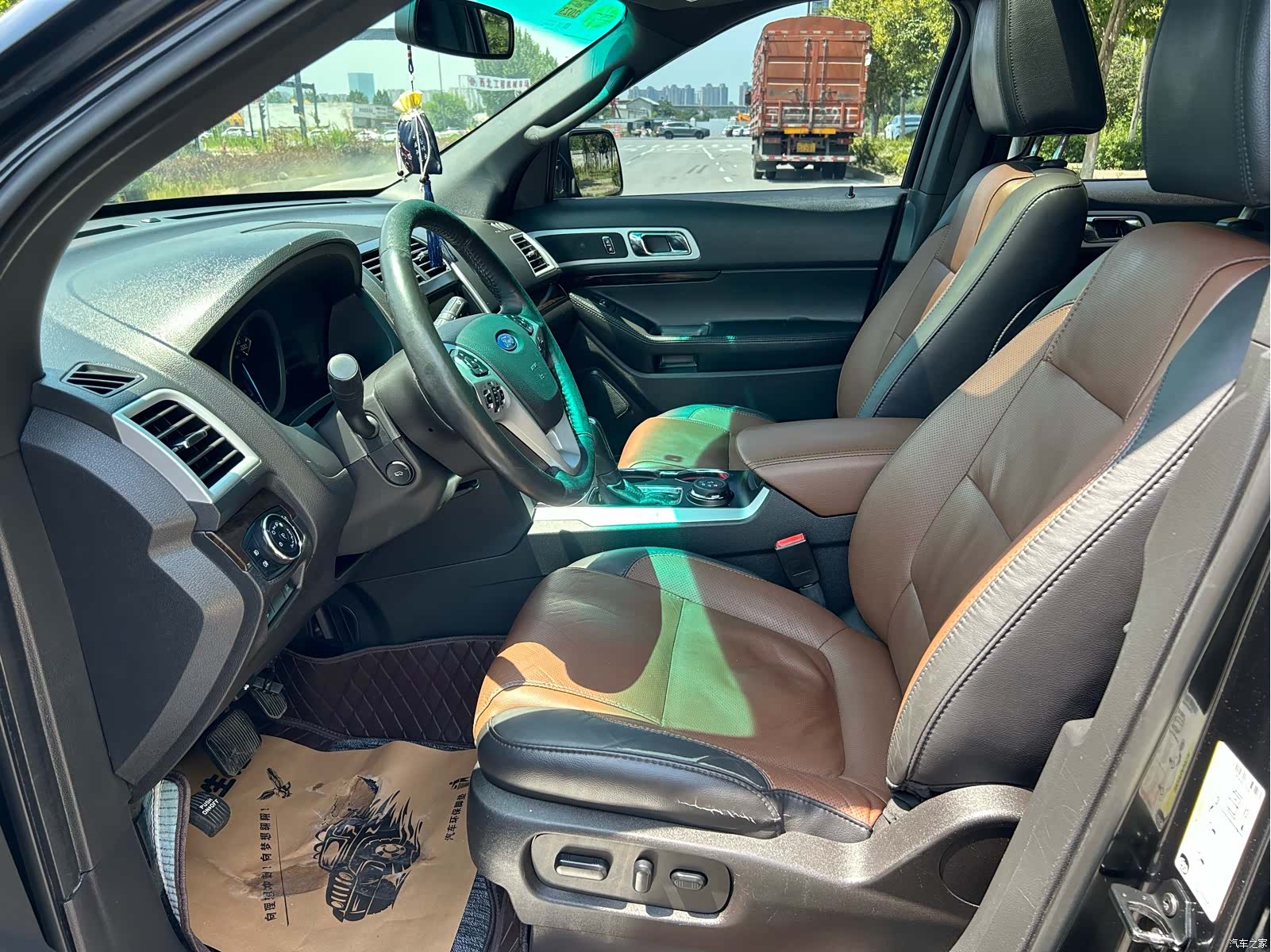 Ford Explorer, 2015 6
