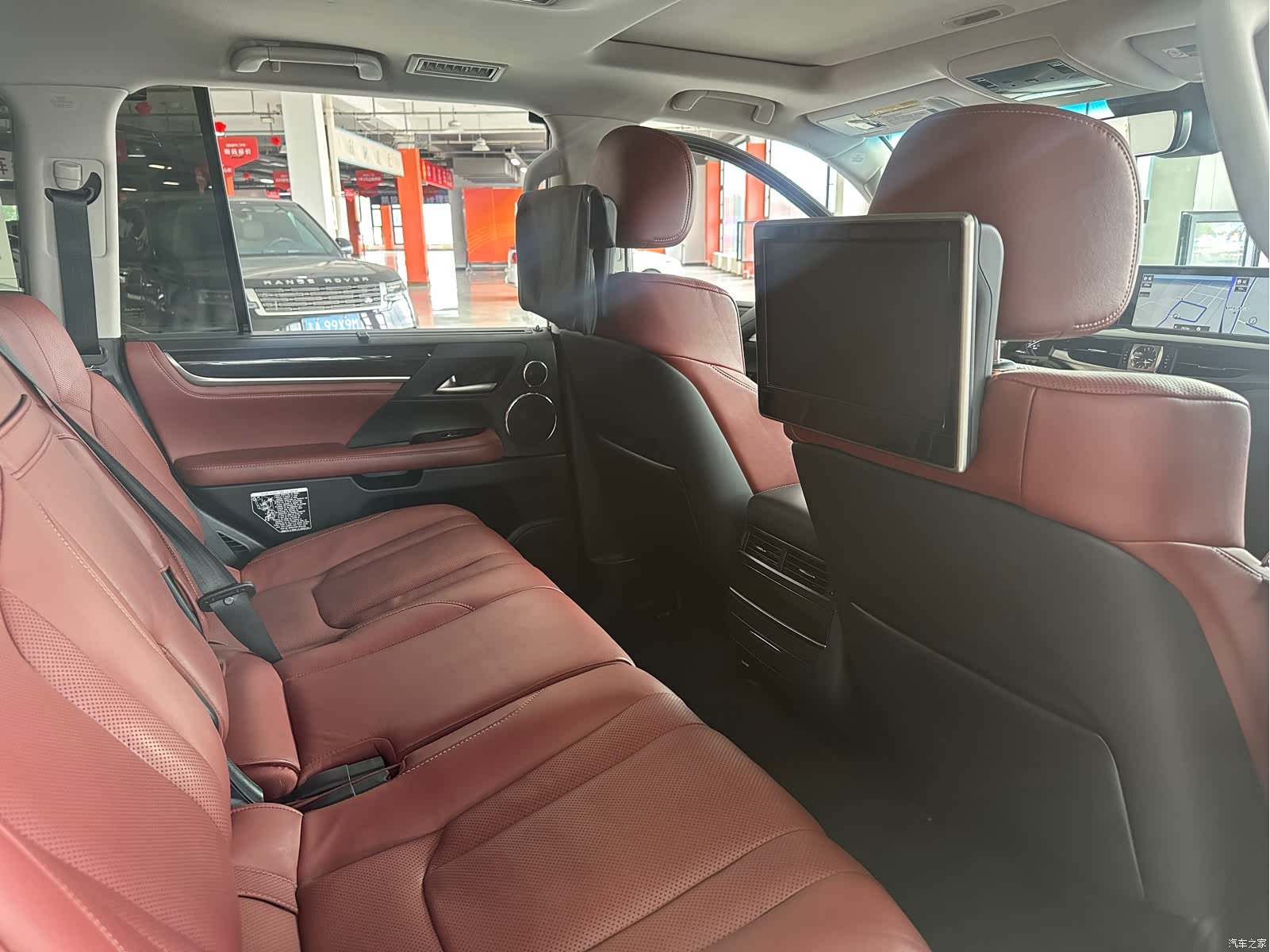 Lexus LX, 2016 12