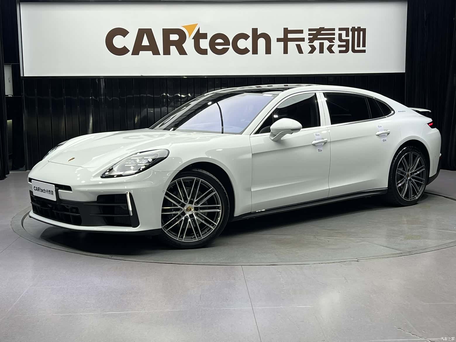 Porsche Panamera, 2024 1