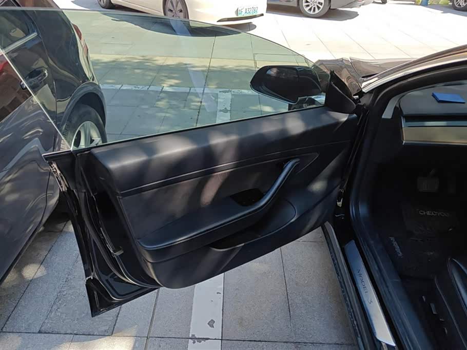 Tesla Model 3 Tesla Model 3