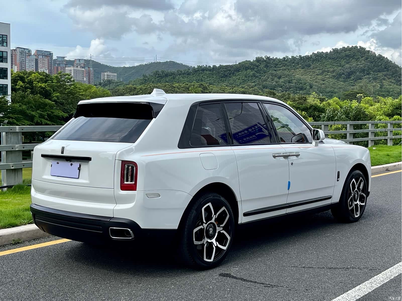 Rolls-Royce Cullinan, 2021 6