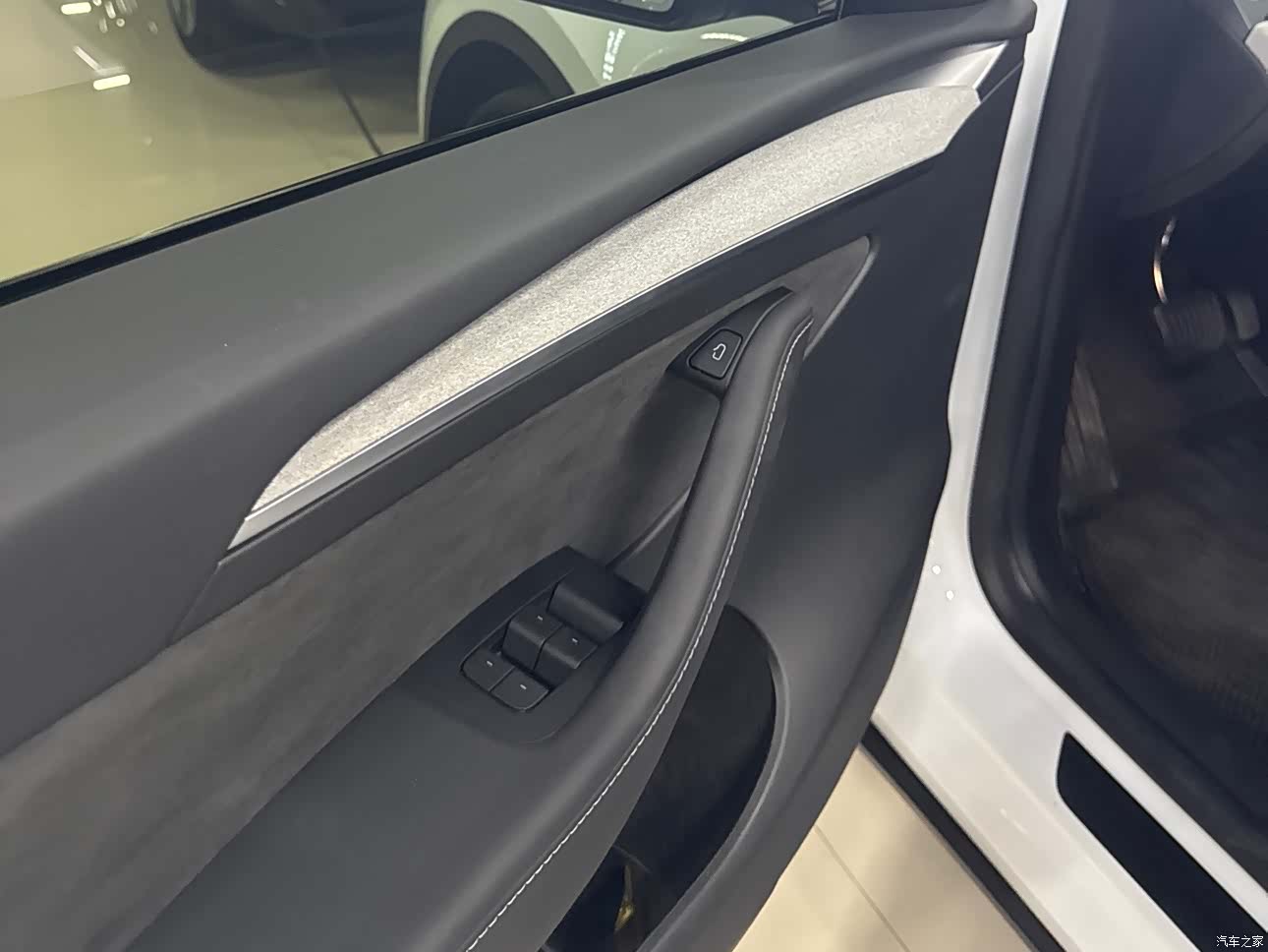 Tesla Model Y, 2023 13