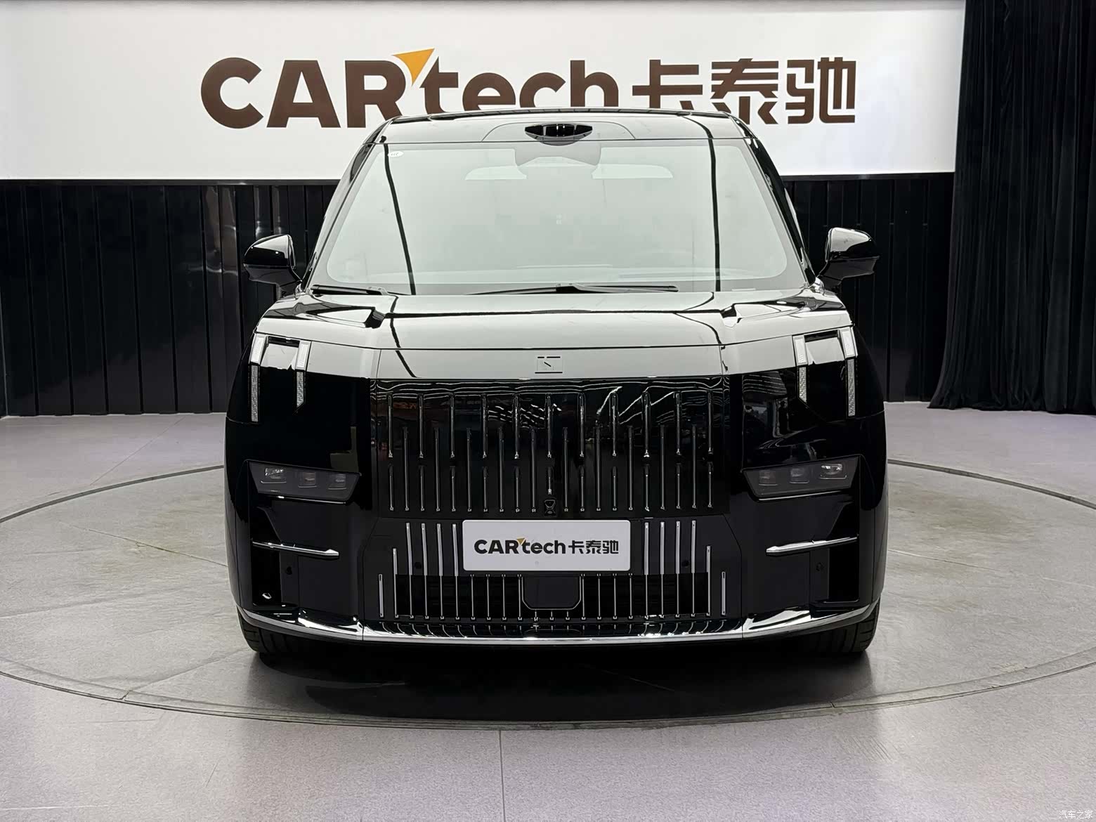 Zeekr 009, 2025 2