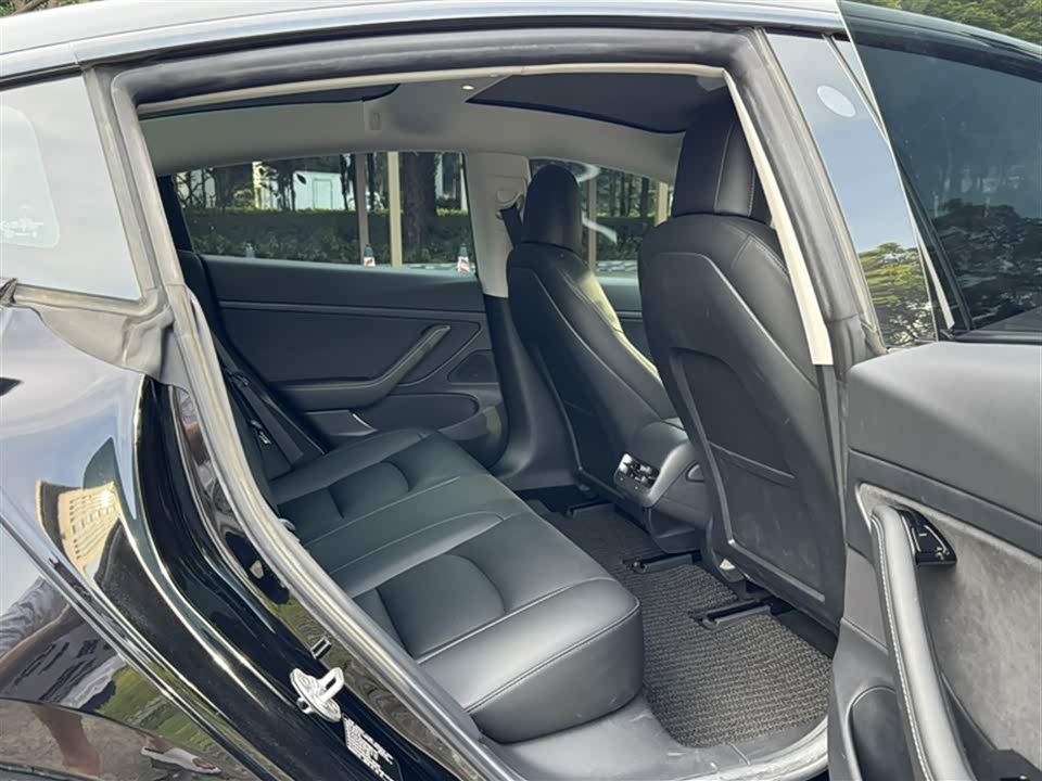 Tesla Model 3 Tesla Model 3