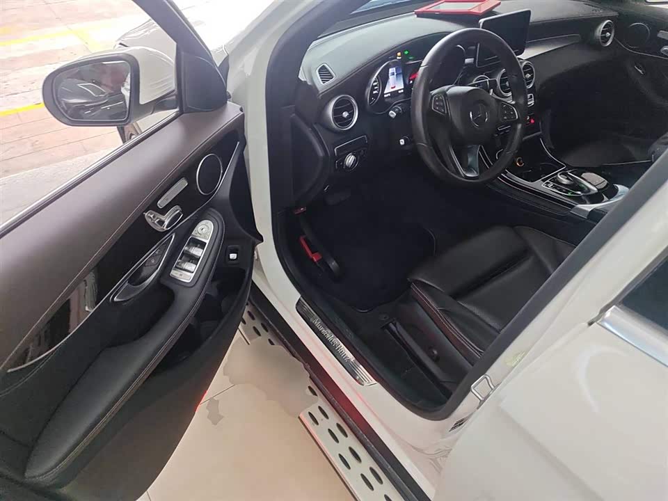 Mercedes-Benz GLC Mercedes-Benz GLC