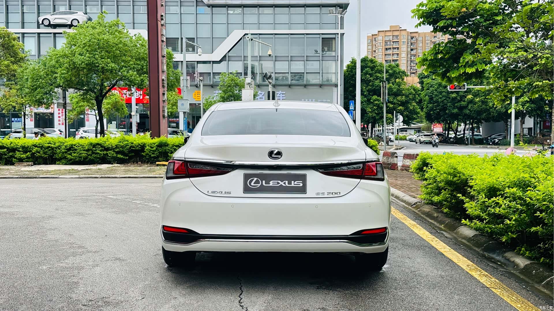 Lexus ES, 2023 7