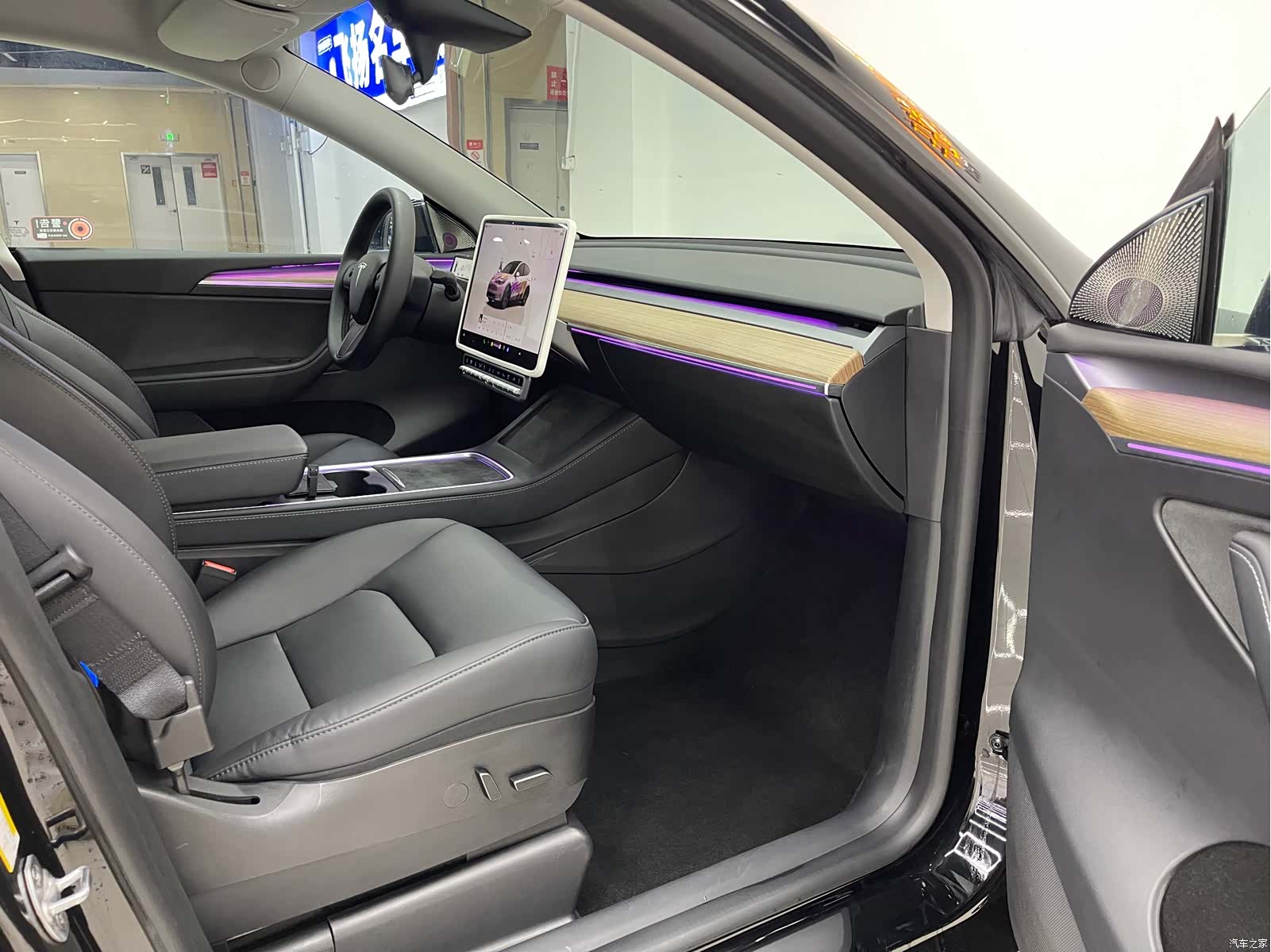 Tesla Model Y, 2023 10