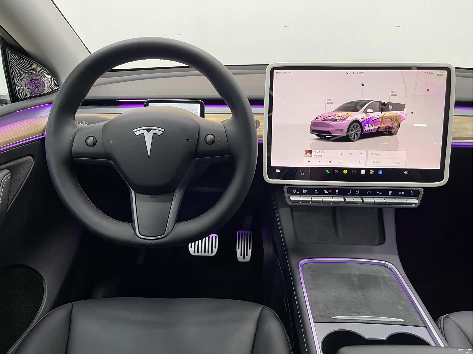Tesla Model Y, 2023 все фото