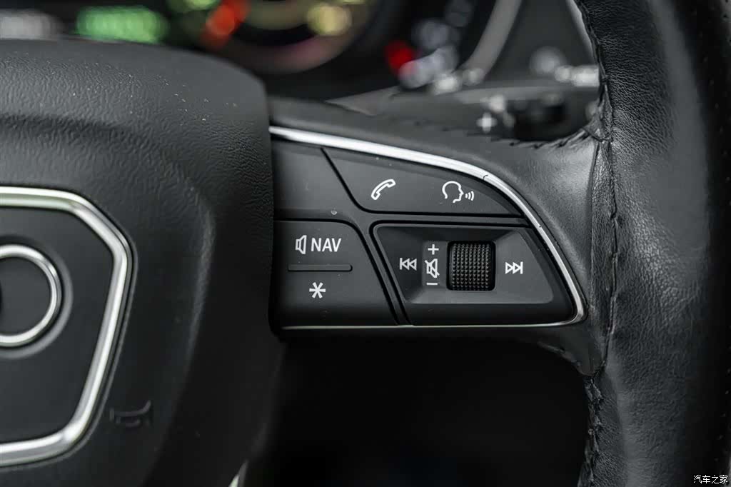 Audi Q5L, 2021 10