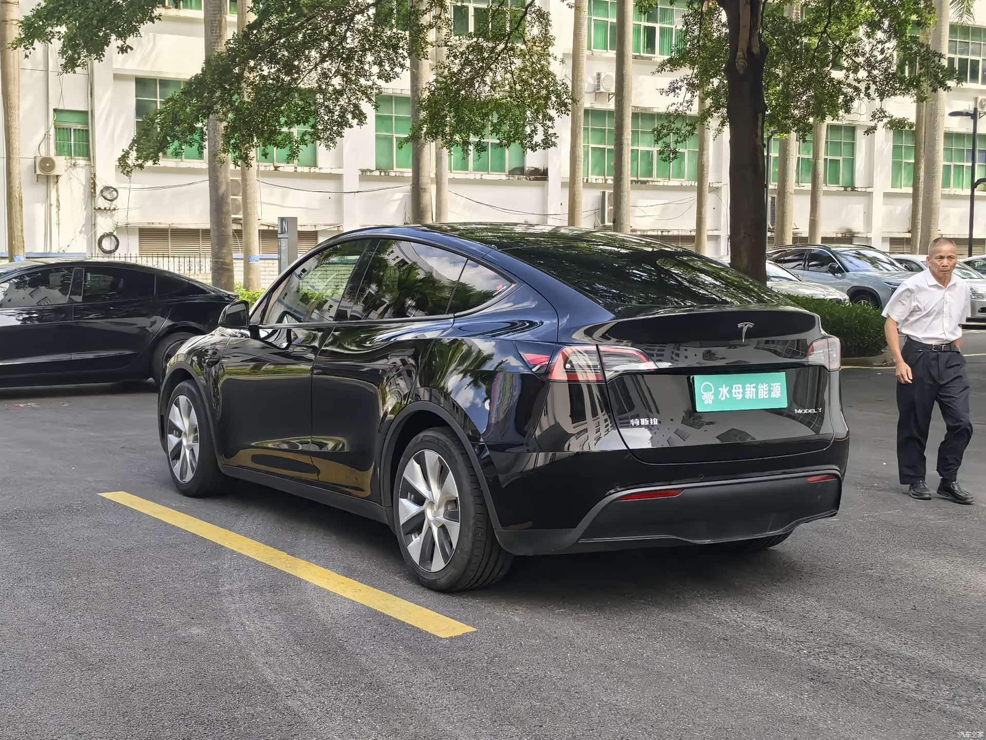 Tesla Model Y, 2021 12