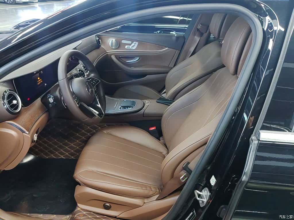 Mercedes-Benz E-Class, 2022 15