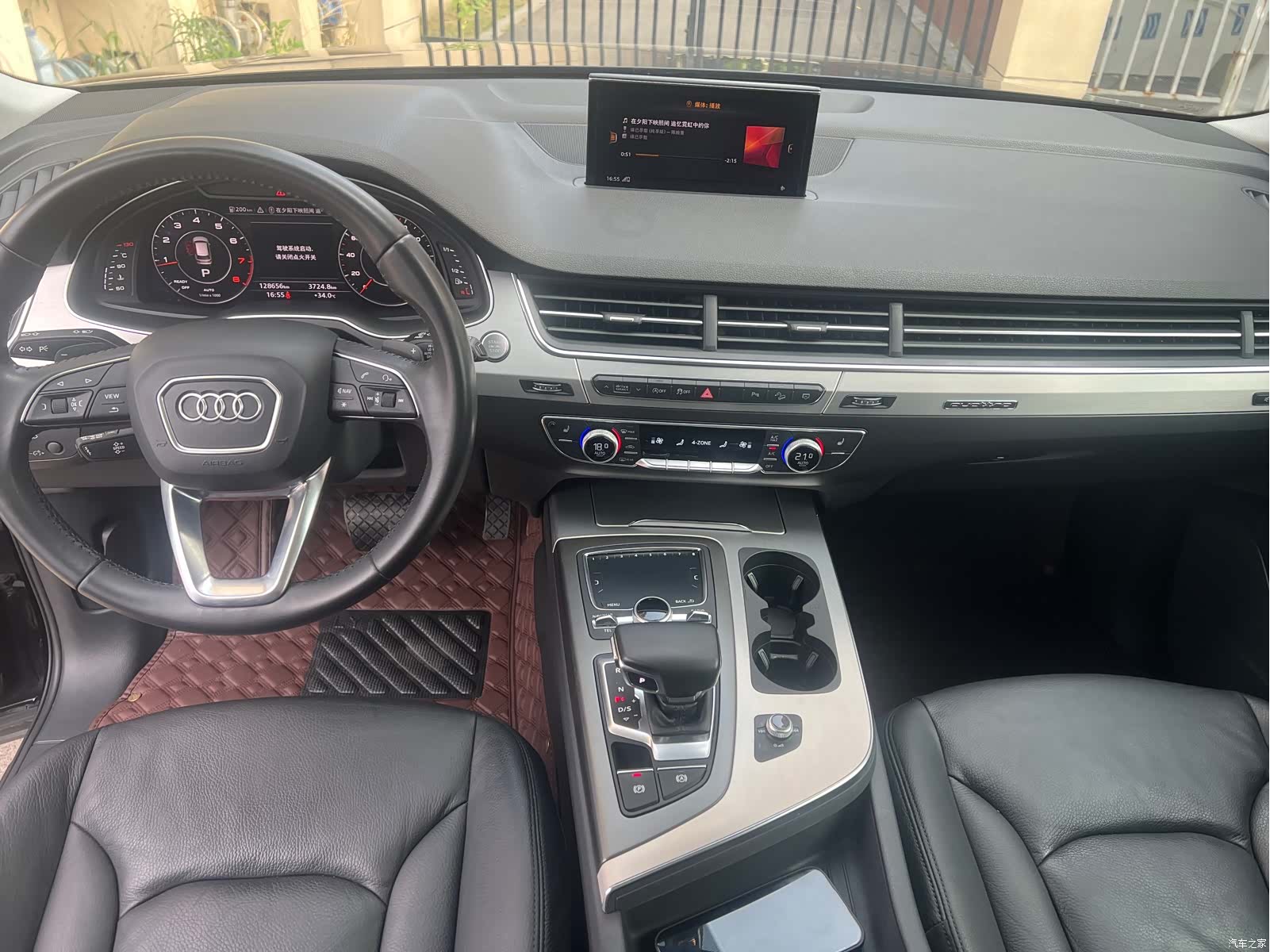 Audi Q7, 2018 все фото