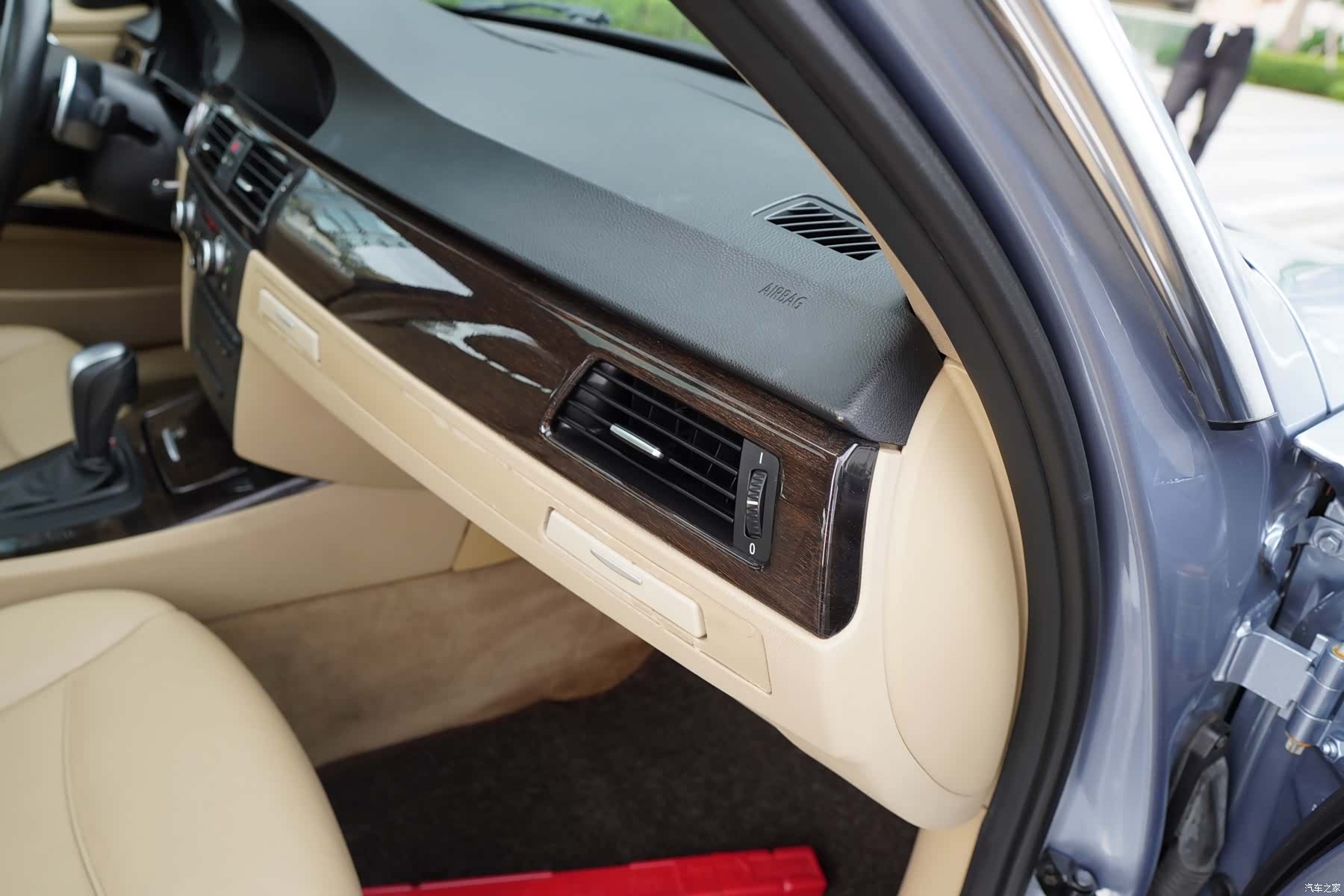 BMW 3 Series, 2011 24