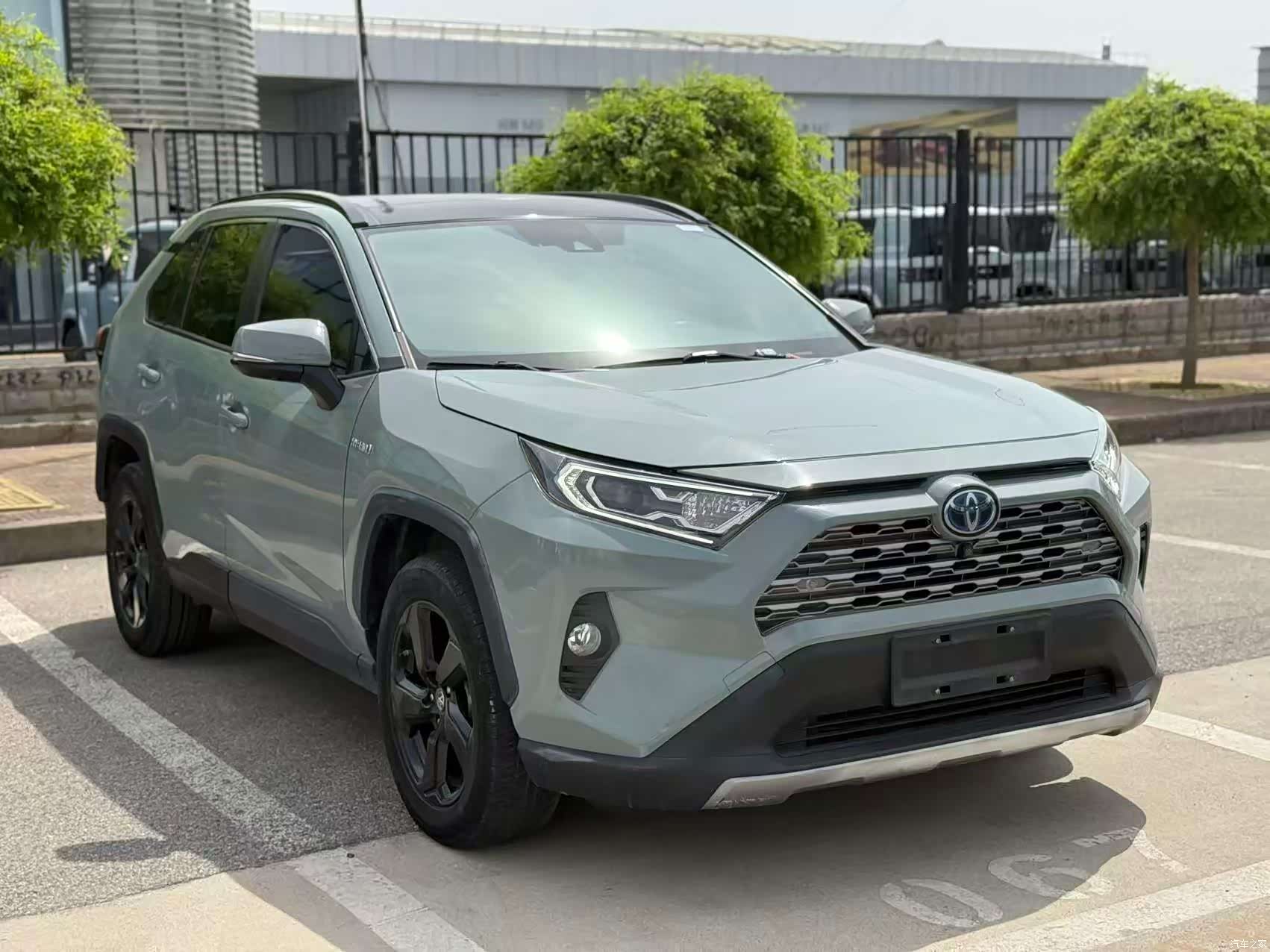 Toyota RAV4, 2019 3