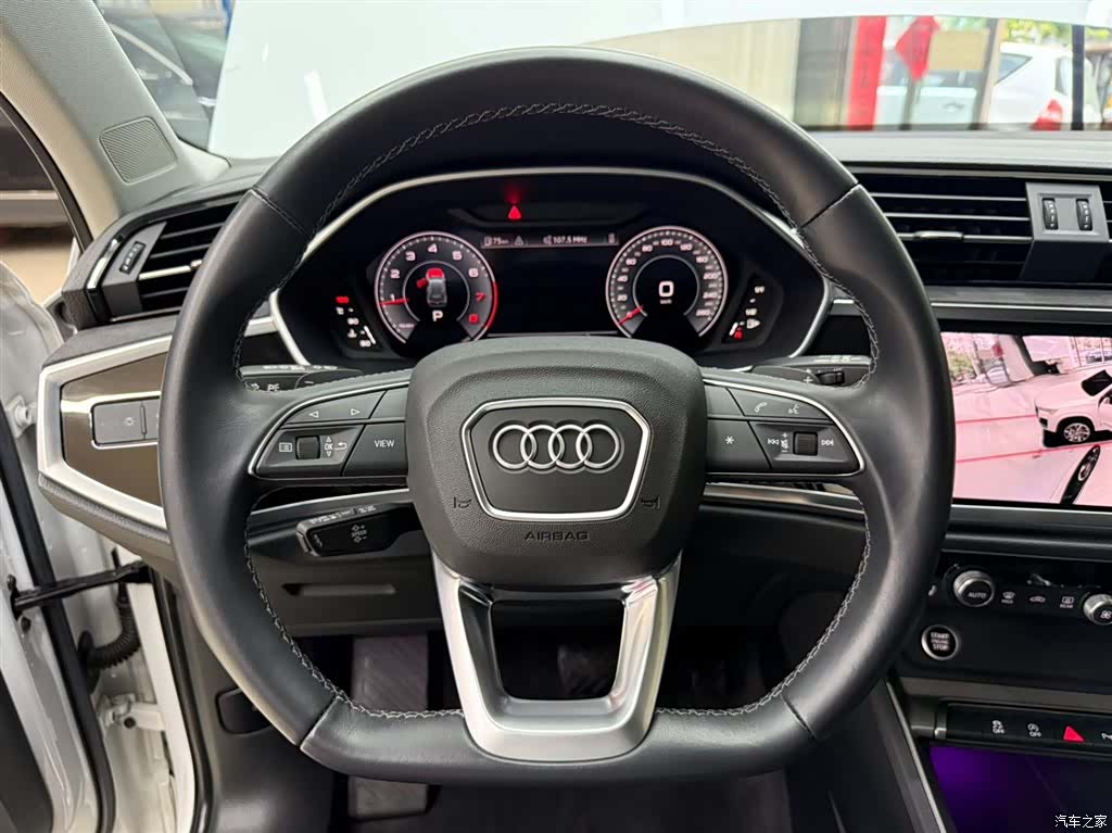 Audi Q3, 2023 11