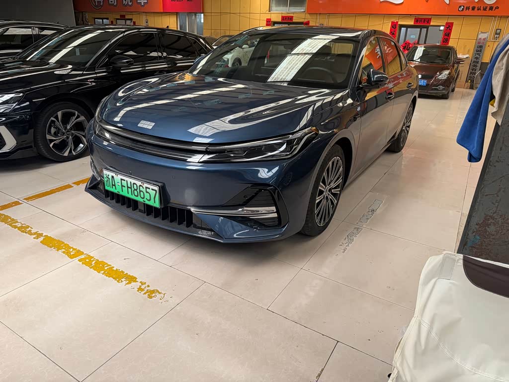 Geely Galaxy A7 EM