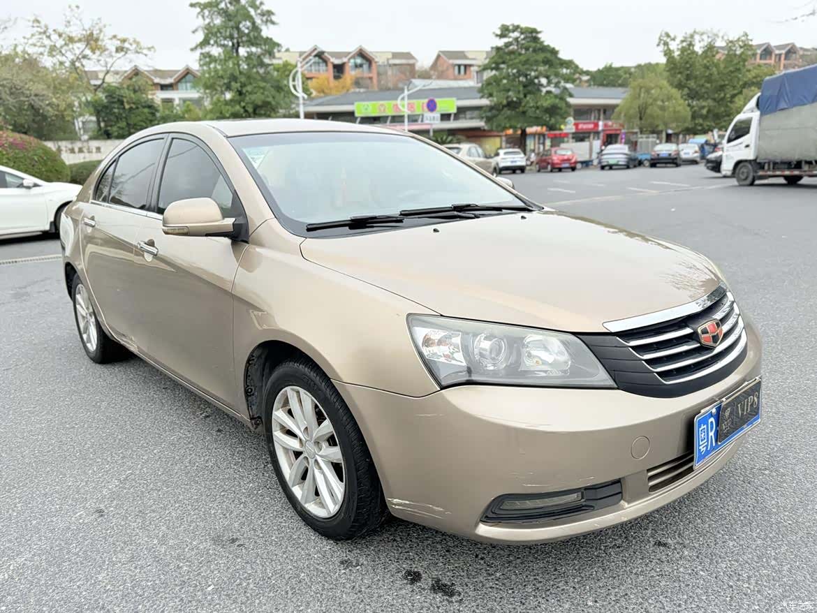 Geely Emgrand, 2013 3