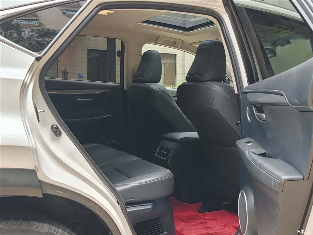 Lexus NX, 2016 15