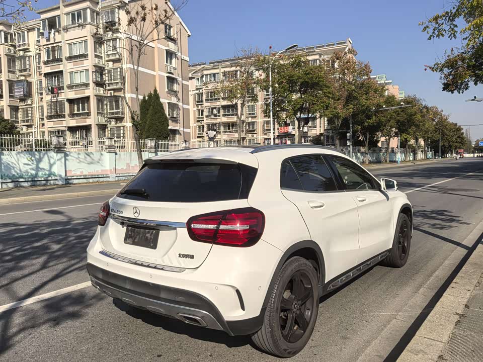 Mercedes-Benz GLA