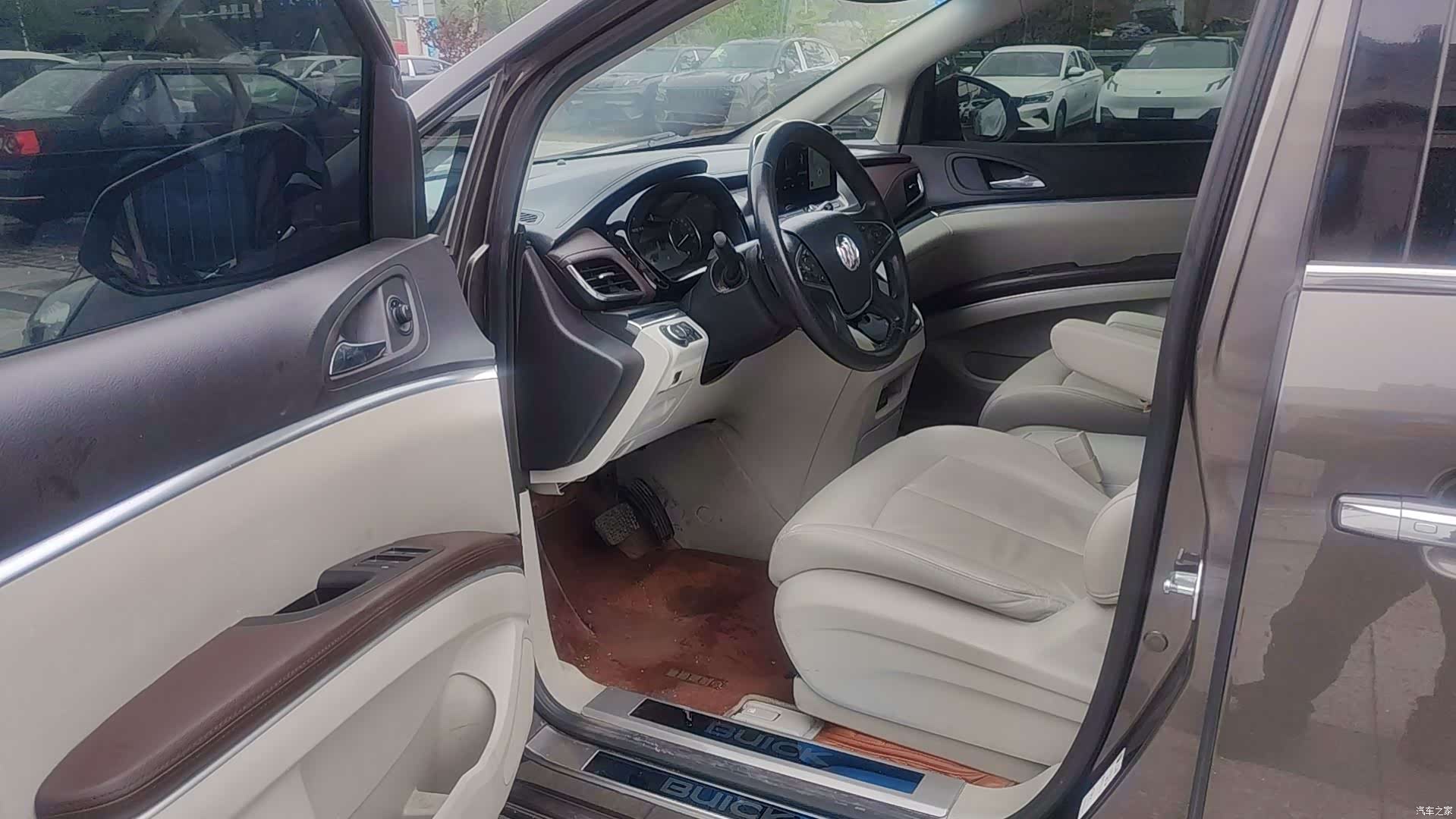 Buick GL8, 2021 все фото