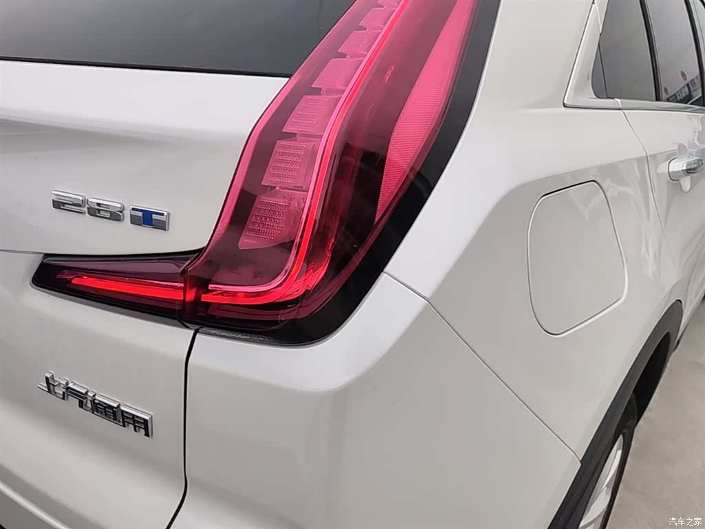 Cadillac XT4, 2023 8