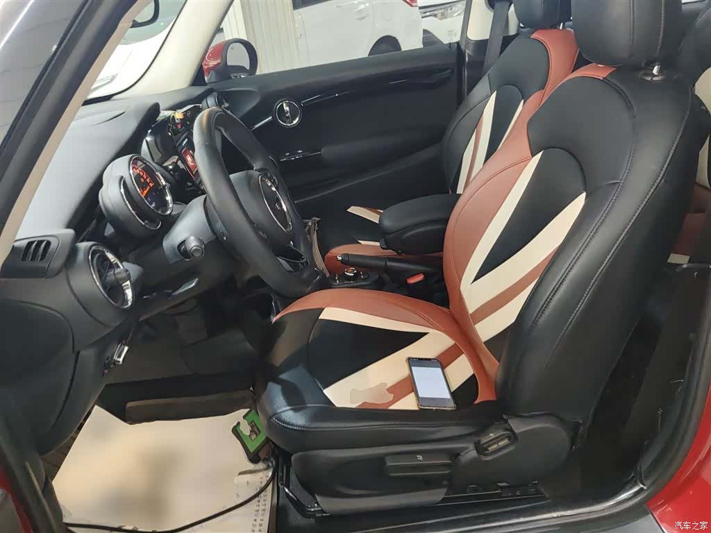 Mini ONE, 2019 7