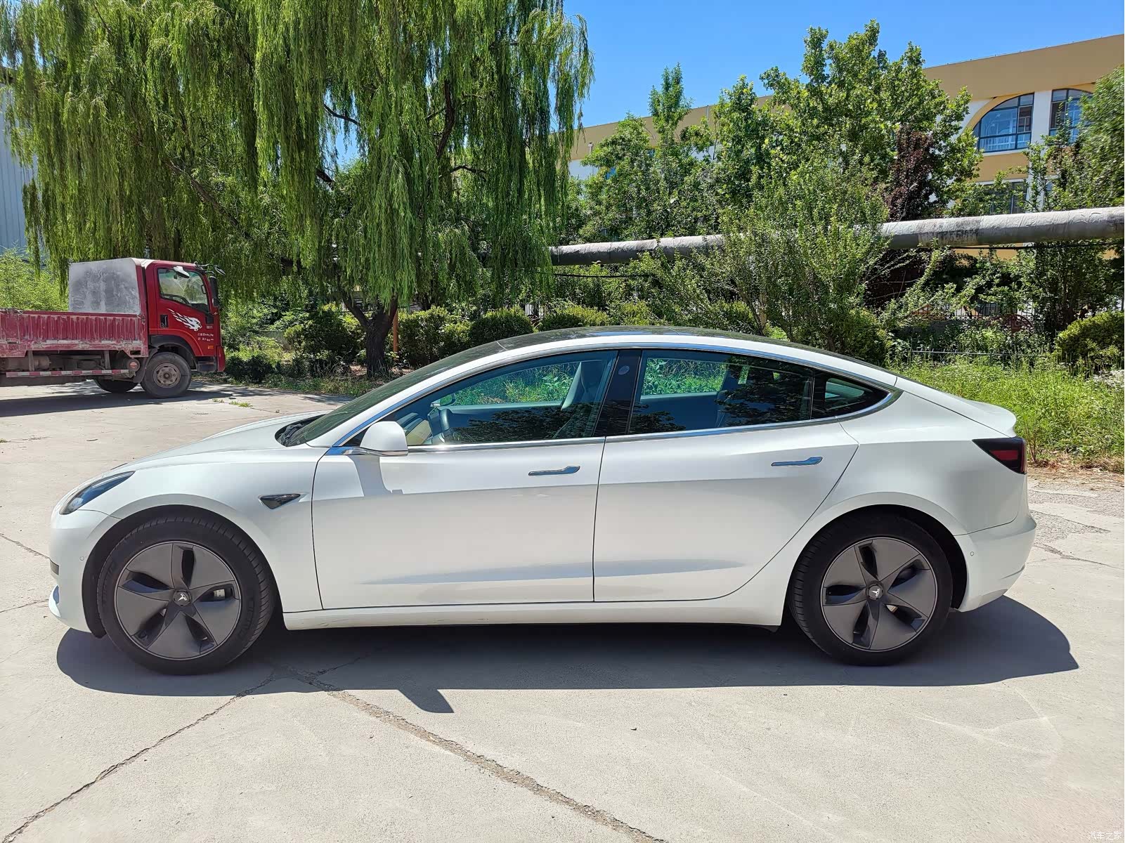 Tesla Model 3, 2019 все фото