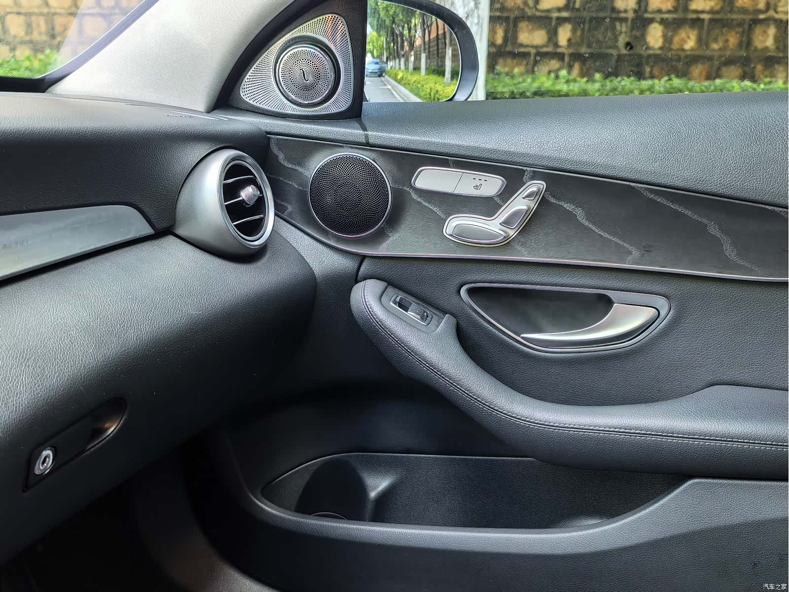 Mercedes-Benz C-Class, 2019 12