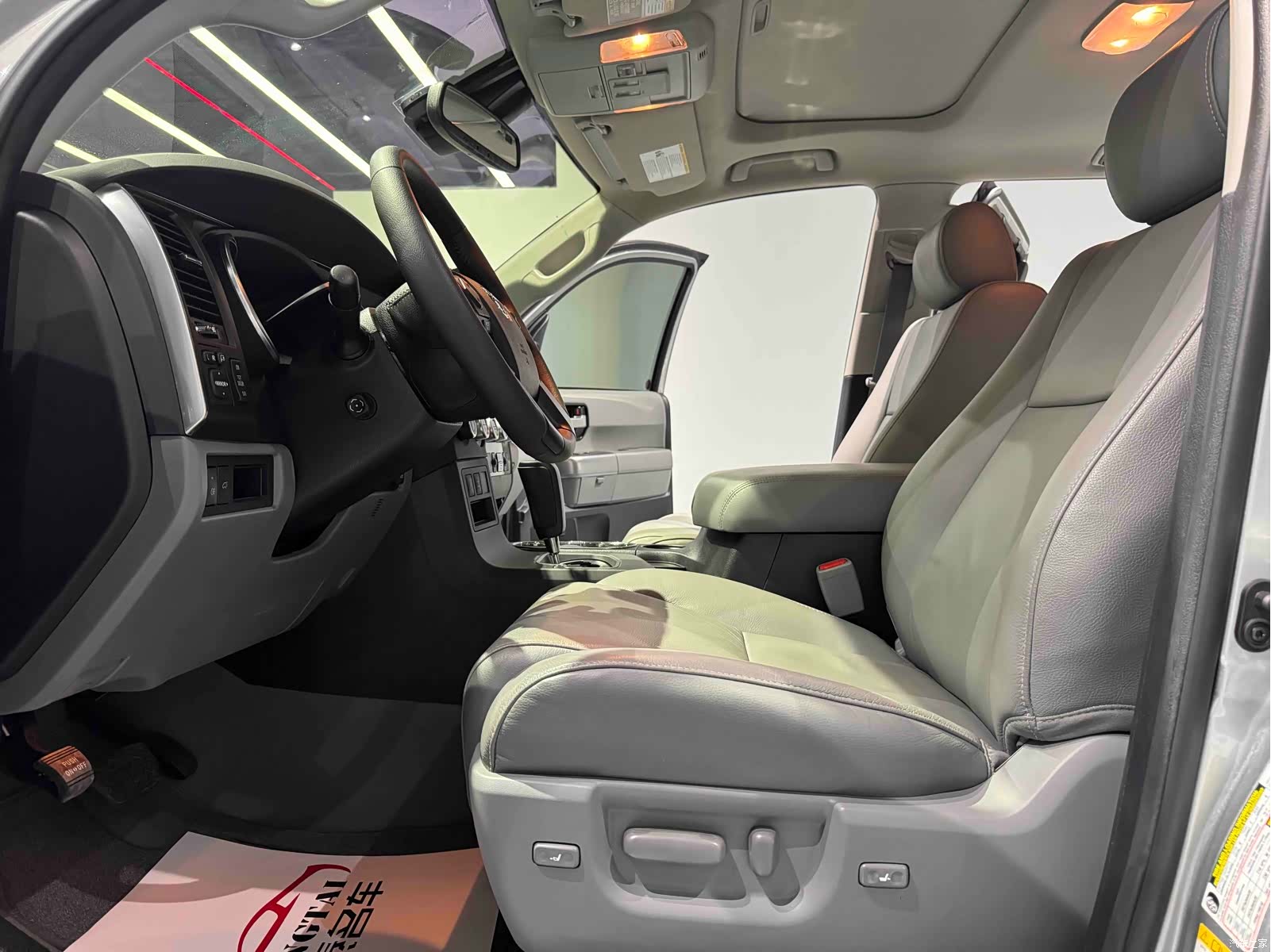 Toyota Sequoia, 2024 все фото