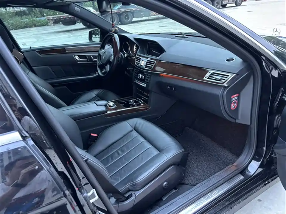 Mercedes-Benz E-class Mercedes-Benz E-class